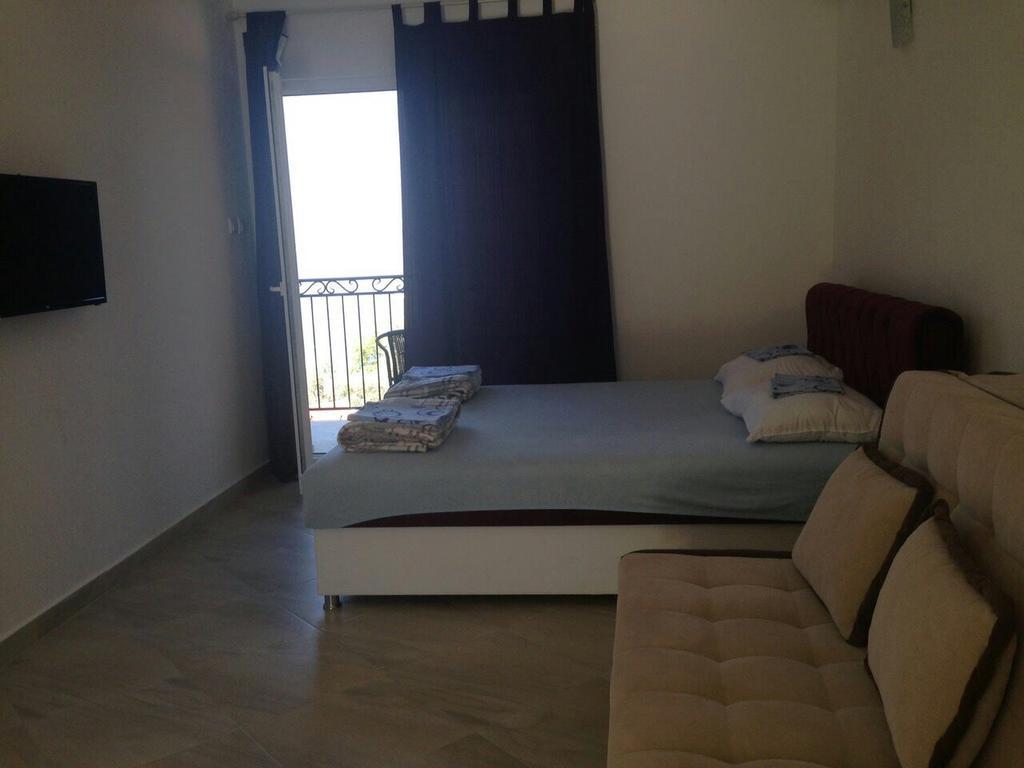 Apartmani Roganovic 루시티차 외부 사진