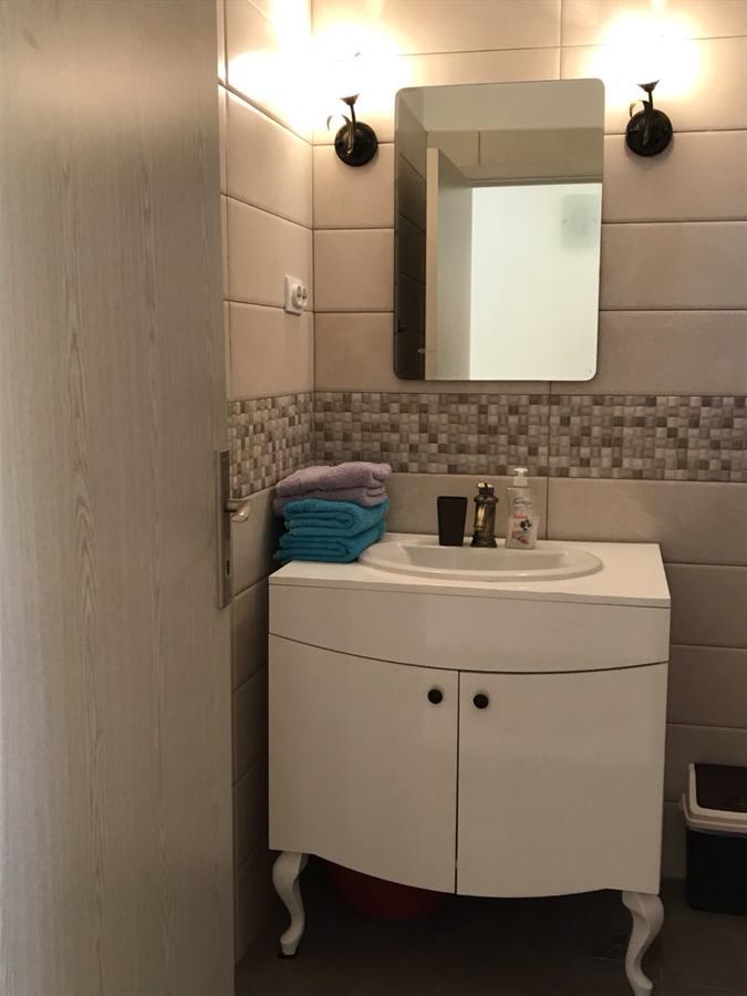 Apartmani Roganovic 루시티차 외부 사진